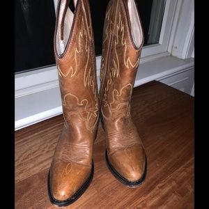 Old West Women’s Cowboy Boots Size 6 EUC